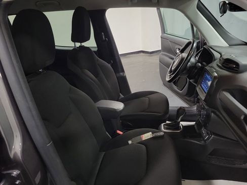 Used 2020 Jeep Renegade Altitude image 22