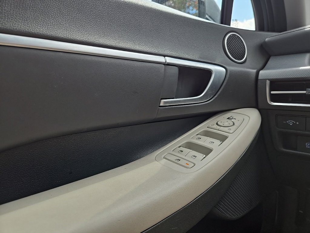 Used 2024 Hyundai Sonata SEL FWD image 17