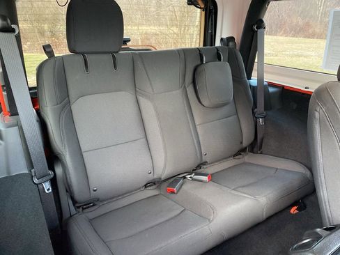 Used 2023 Jeep Wrangler Sport S image 13