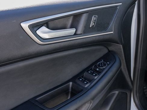 Used 2024 Ford Edge SEL image 15