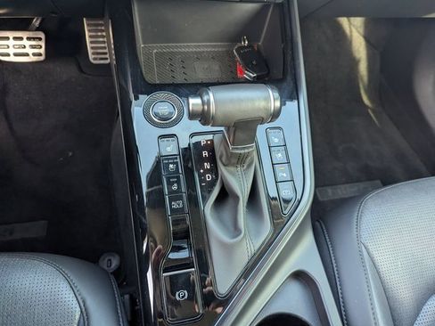 Used 2023 Kia Niro SX Touring image 13