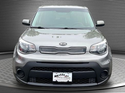 Used 2017 Kia Soul FWD image 2