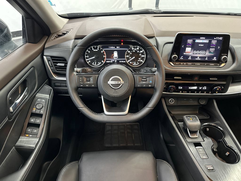 Used 2023 Nissan Rogue SV w/ SV Premium B Package FWD image 25