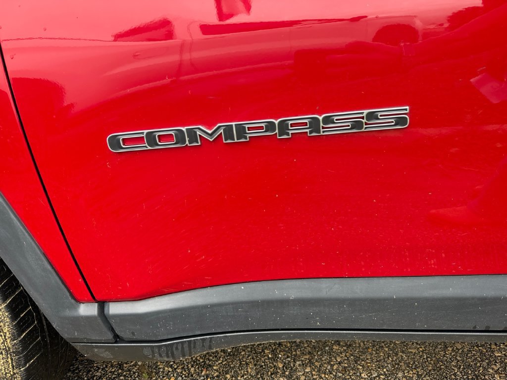 Used 2021 Jeep Compass Latitude w/ Convenience Group AWD/4WD image 39