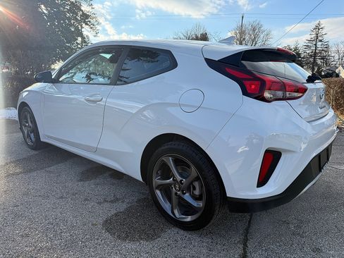 Used 2019 Hyundai Veloster 2.0 image 6