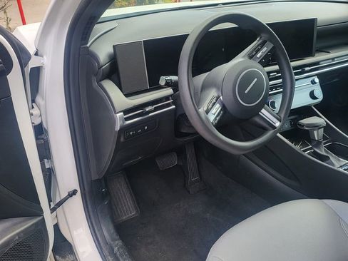 Used 2025 Hyundai Santa Cruz SEL image 5