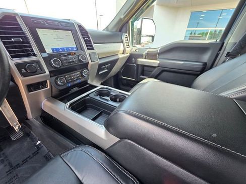 Used 2020 Ford F350 Lariat w/ Lariat Value Package AWD/4WD image 25