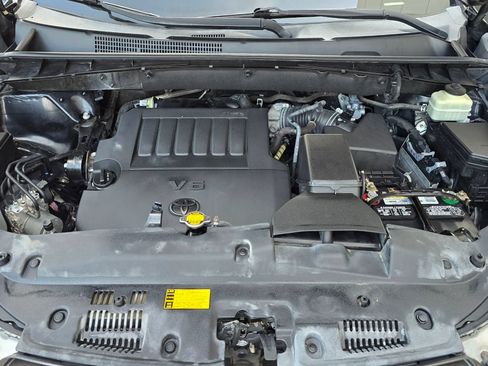 Used 2015 Toyota Highlander XLE FWD image 56