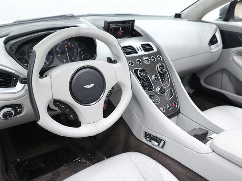 Used 2014 Aston Martin Vanquish Volante RWD image 2
