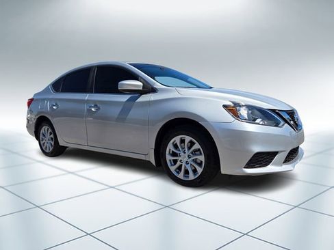 Used 2019 Nissan Sentra SV image 3