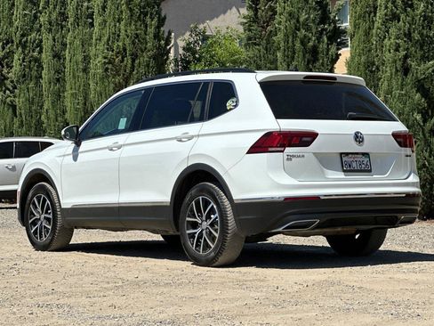 Used 2021 Volkswagen Tiguan SE w/ Panoramic Sunroof Package AWD/4WD image 6