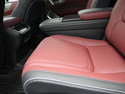 New 2026 INFINITI QX80 Autograph image 16