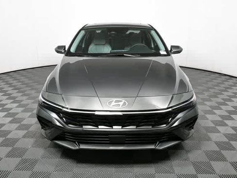 New 2026 Hyundai Elantra Limited image 23