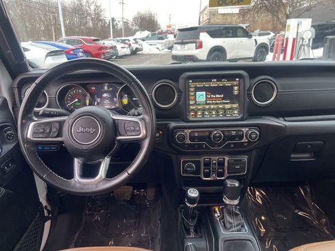 Used 2022 Jeep Wrangler Unlimited Sahara 4xe image 11