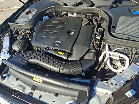 Used 2021 Mercedes-Benz GLC 300 4MATIC w/ Premium Package image 28