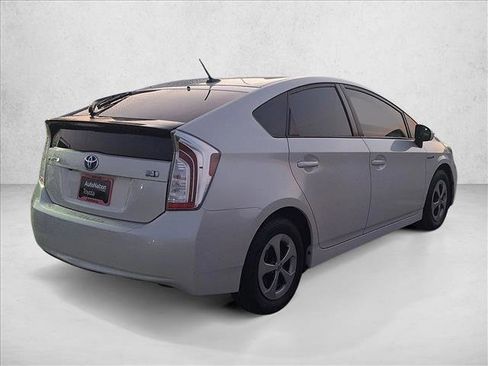 Used 2015 Toyota Prius Three image 5