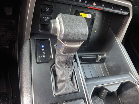 Used 2024 Toyota Tundra Limited image 16