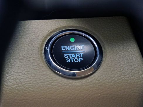 Used 2019 Ford F250 Lariat w/ Lariat Ultimate Package AWD/4WD image 28