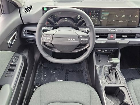New 2025 Kia K4 EX image 6