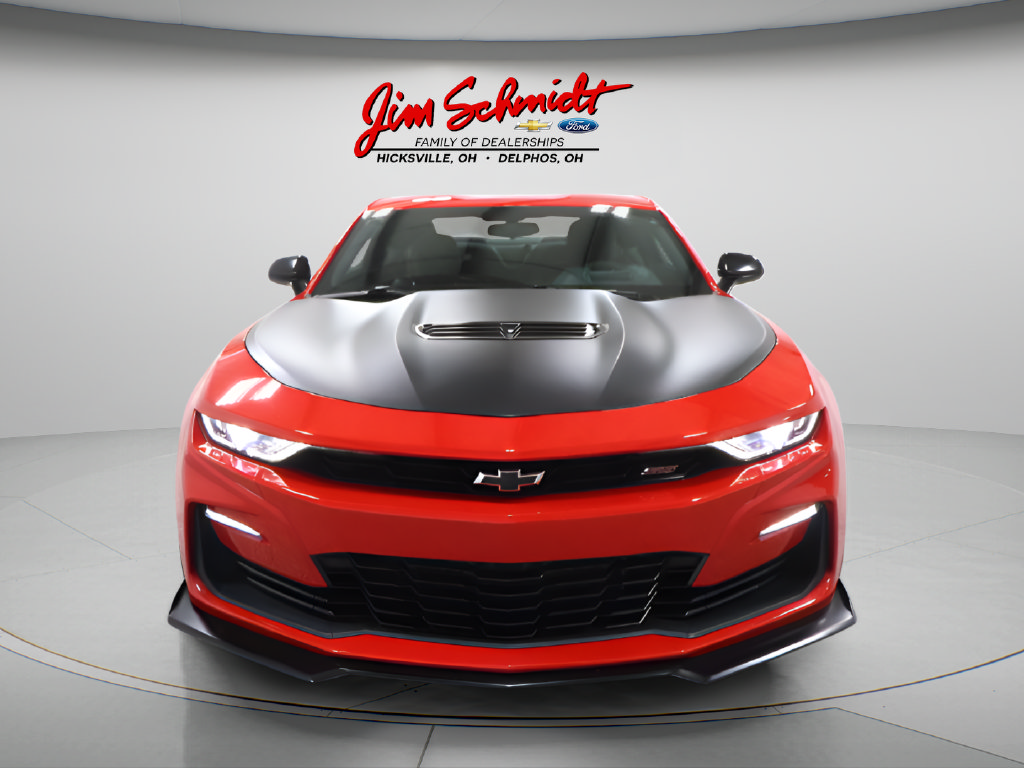 Used 2021 Chevrolet Camaro SS RWD image 3