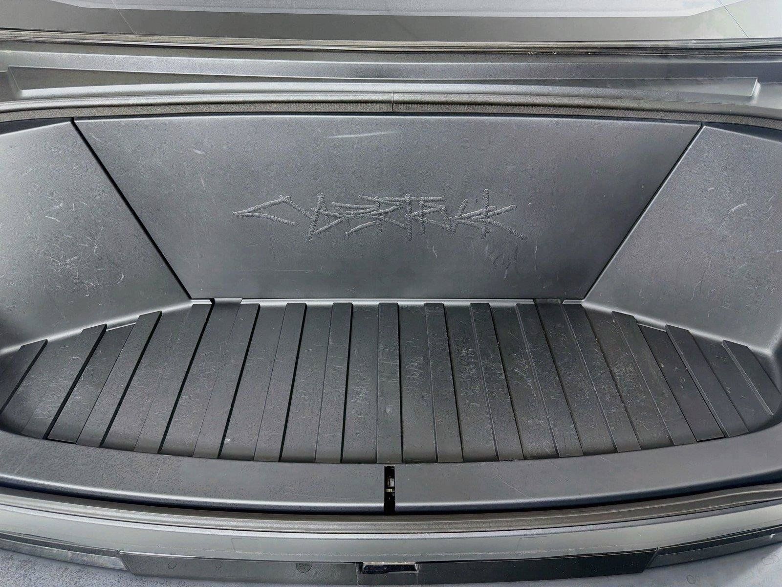 Used 2024 Tesla Cybertruck AWD Crew Cab image 30