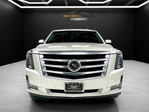Used 2015 Cadillac Escalade Premium AWD/4WD image 8
