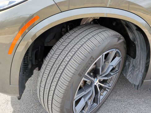 Certified 2022 BMW X5 xDrive40i w/ M Sport Package image 13