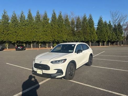 New 2026 Honda HR-V Sport image 2