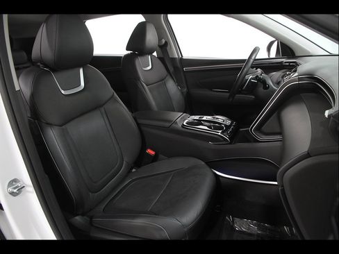 Certified 2023 Hyundai Tucson Limited AWD/4WD image 17