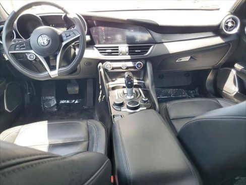 Used 2018 Alfa Romeo Giulia RWD image 13