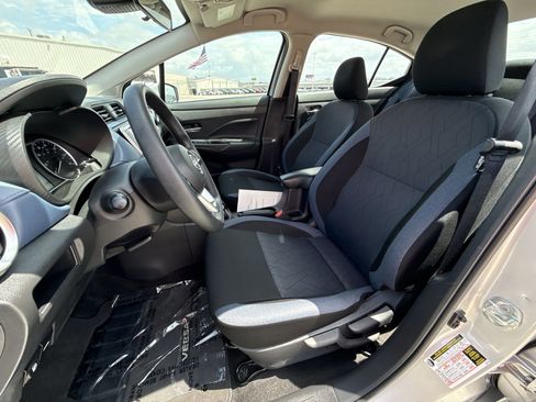 Used 2025 Nissan Versa SV FWD image 13