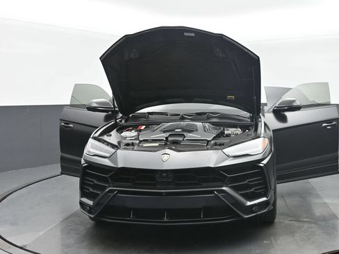 Used 2019 Lamborghini Urus AWD/4WD image 43