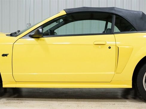 Used 2002 Ford Mustang GT Premium image 2