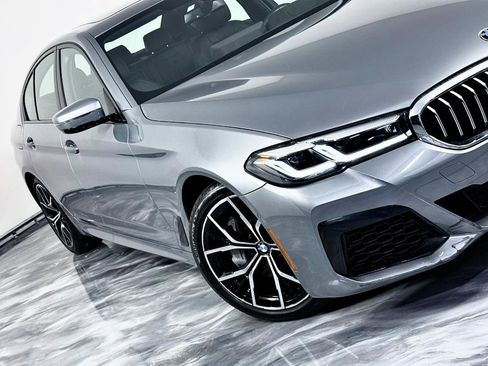 Used 2023 BMW 540i xDrive w/ M Sport Package image 4