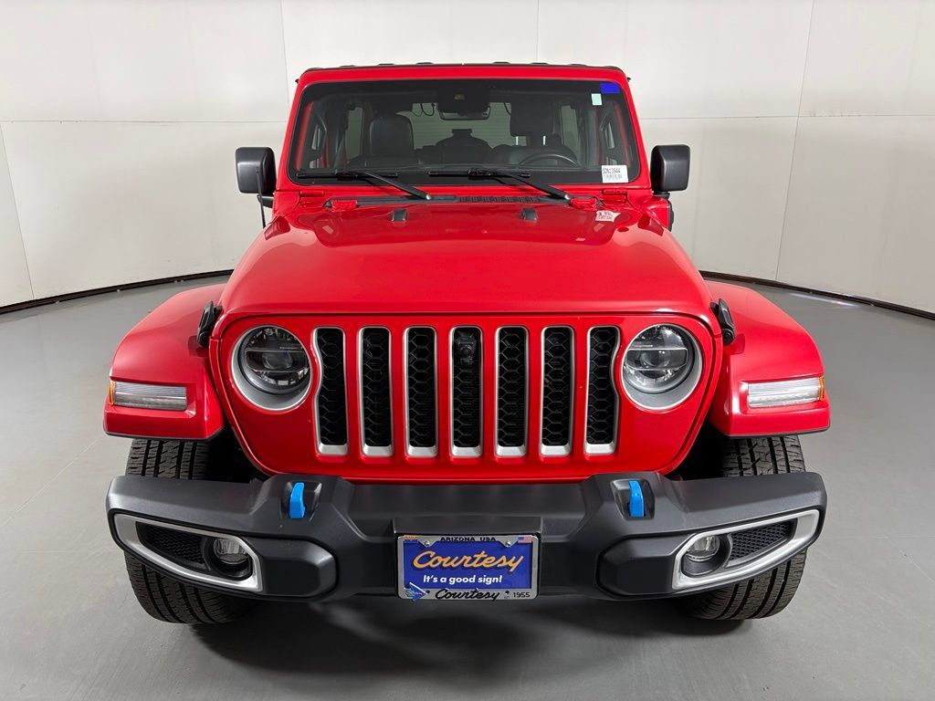 Used 2022 Jeep Wrangler Unlimited Sahara w/ Cold Weather Group AWD/4WD image 3
