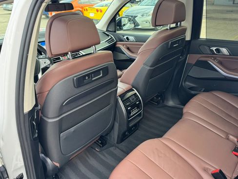 Used 2020 BMW X7 xDrive40i w/ Executive Package AWD/4WD image 29