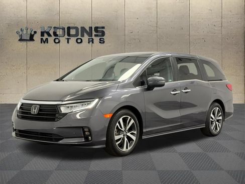 Used 2023 Honda Odyssey Touring image 1