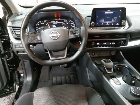 Certified 2025 Nissan Rogue SV AWD/4WD image 16