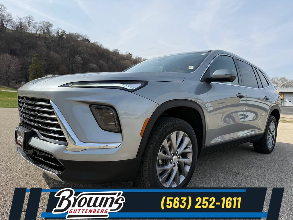 Used 2025 Buick Enclave Preferred AWD/4WD image 1