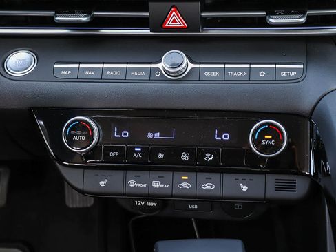 New 2026 Hyundai Elantra Limited image 18