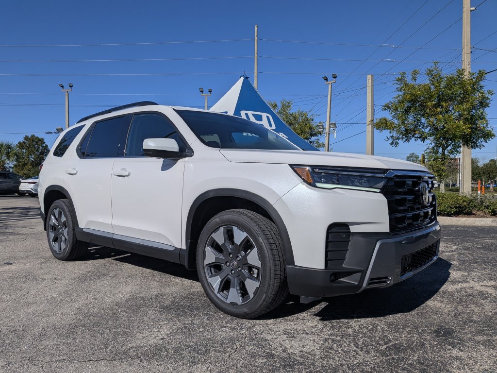 New 2026 Honda Pilot Touring image 2
