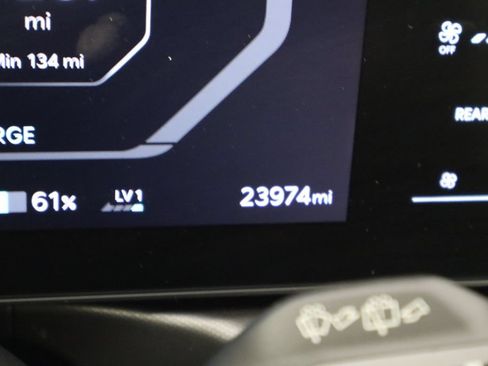 Used 2024 Kia EV9 Light Long Range RWD image 39