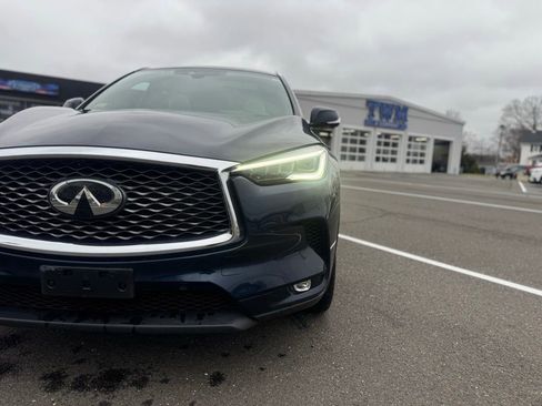 Used 2019 INFINITI QX50 Essential w/ Sensory Package AWD/4WD image 12