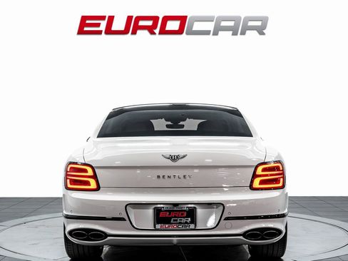 Used 2023 Bentley Flying Spur V8 image 4