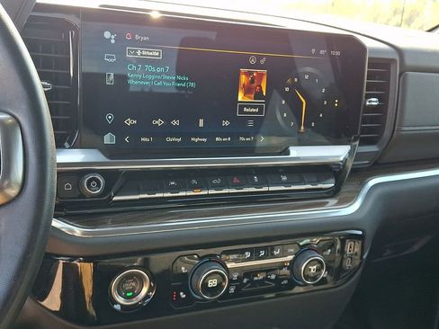 Used 2023 Chevrolet Silverado 1500 LT AWD/4WD image 22