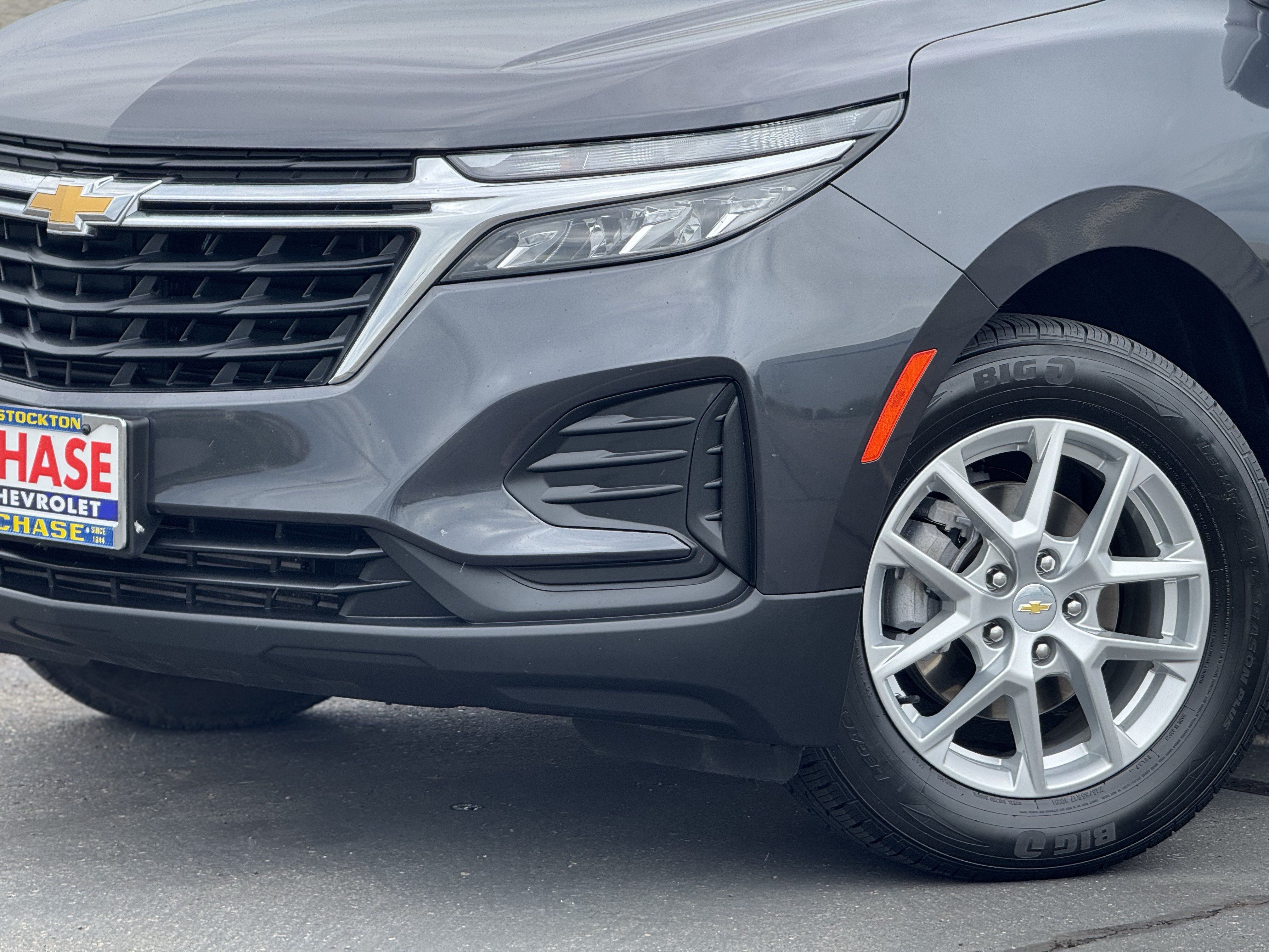 Certified 2022 Chevrolet Equinox LS AWD/4WD image 3