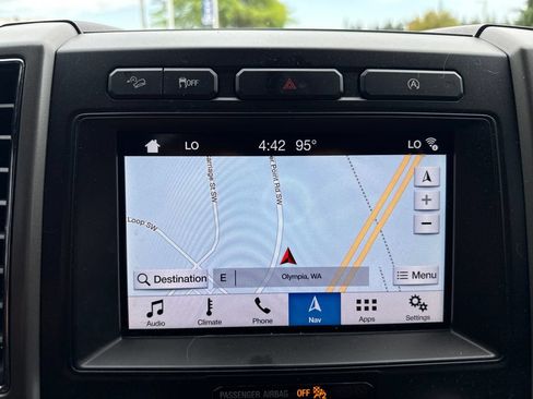 Used 2018 Ford Expedition XLT w/ Equipment Group 202A AWD/4WD image 29