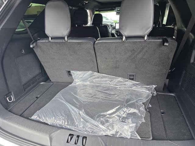 Used 2025 Ford Explorer ST AWD/4WD image 14