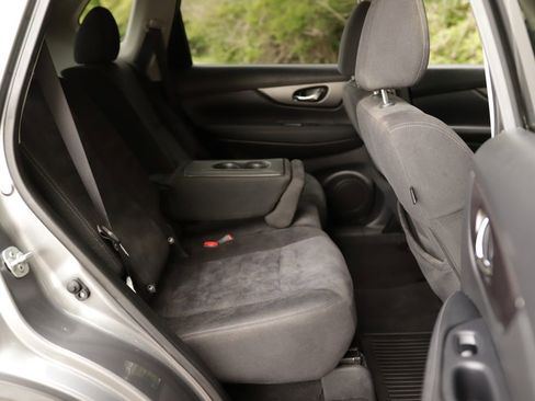 Used 2016 Nissan Rogue SV AWD/4WD image 26