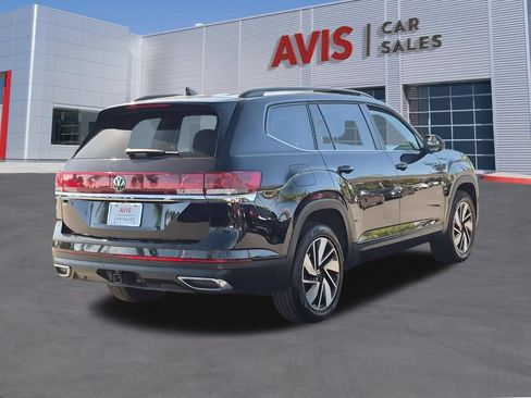 Used 2025 Volkswagen Atlas SE FWD image 6